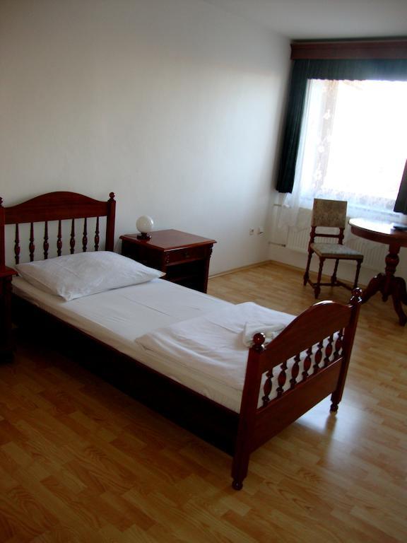 Penzion Aviatik Čáslav Habitación foto